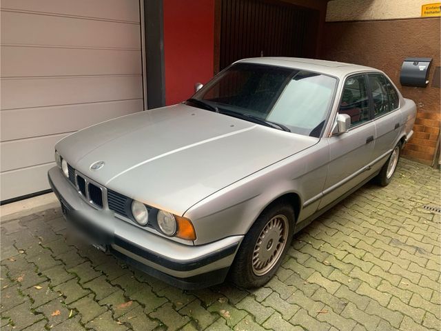 BMW E34 520I AHK TÜV 8/2026