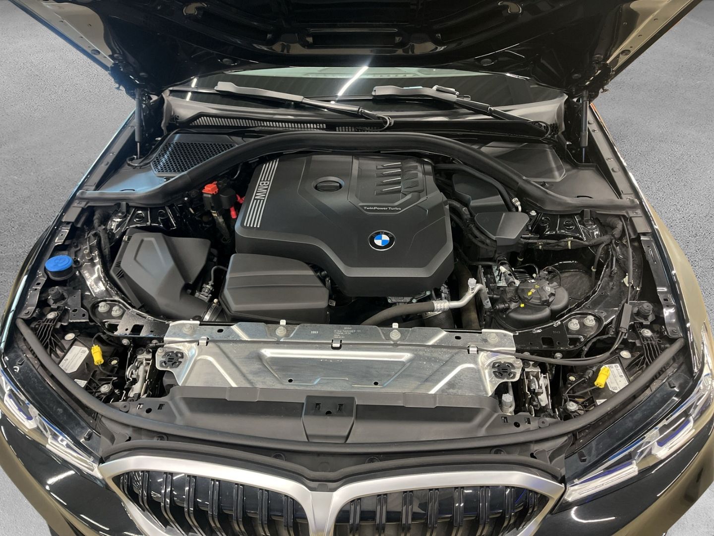 BMW 318 i TOURING AUTOMATIK LC PROF LED PDC KAMERA foto 14