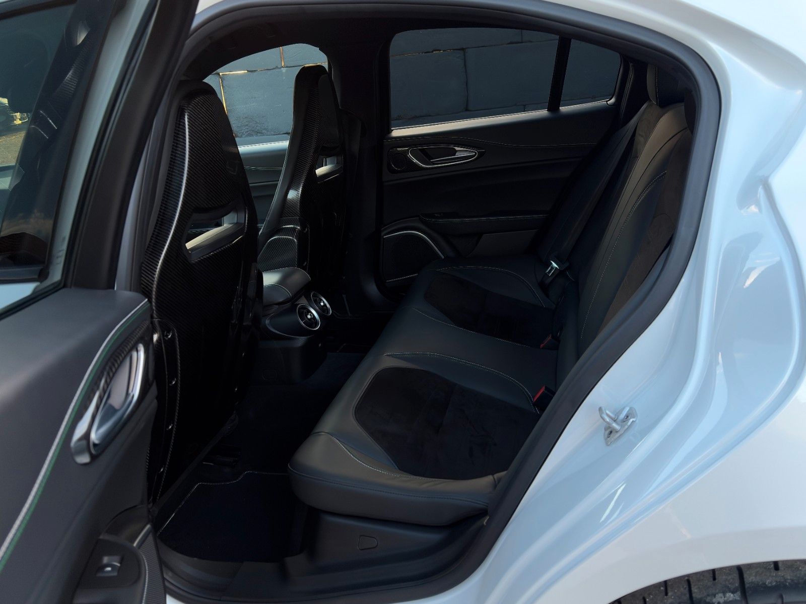 Fahrzeugabbildung Alfa Romeo Giulia Quadrif 2.9 510 Sparco Carbon Schale H&K