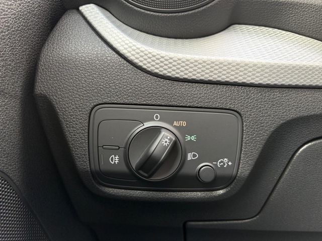 Q2 advanced 35 1.5 TFSI CarPlay Rückfahrkamera