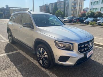 Mercedes GLB 200 - 1