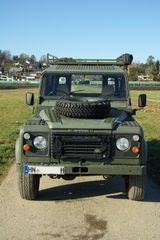 Land Rover Defender 110 2.5 Tdi exMoD - Land Rover Defender mit Diesel-Antrieb: Allradantrieb, Geländewagen, TDI