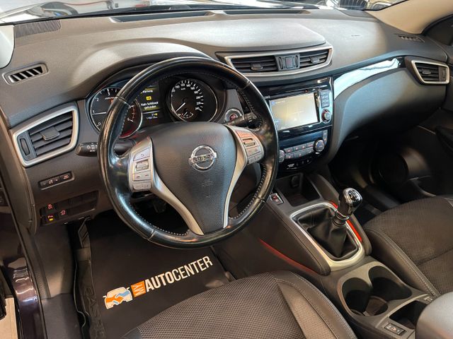 Nissan Qashqai Tekna *PANO*NAVI*360°*AHK*LED*PDC*TEMPO*