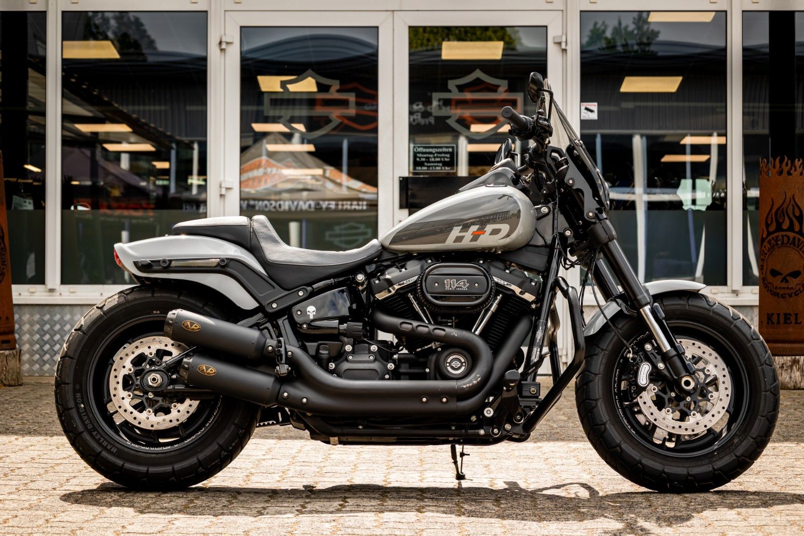 Fahrzeugabbildung Harley-Davidson FXFBS Fat Bob 114 CUI Softail - V PERFORMANCE -