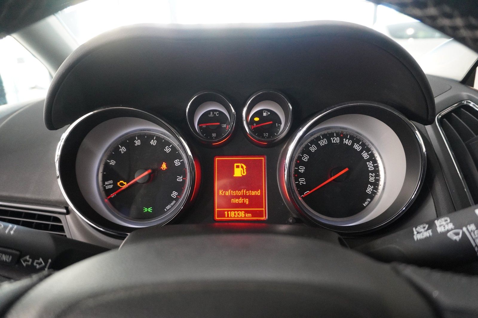 Fahrzeugabbildung Opel Zafira C Tourer 1.6 INNOVATION NAVI/BI-XENON/AHK
