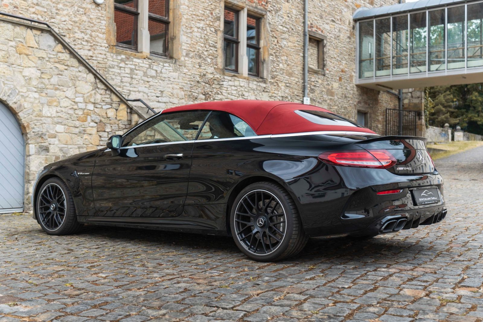 Fahrzeugabbildung Mercedes-Benz C 63 AMG  CABRIO AMG LED BURMESTER NAV KAMERA
