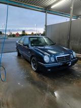 Mercedes-Benz Mercedes e320 w210 - Mercedes-Benz W210