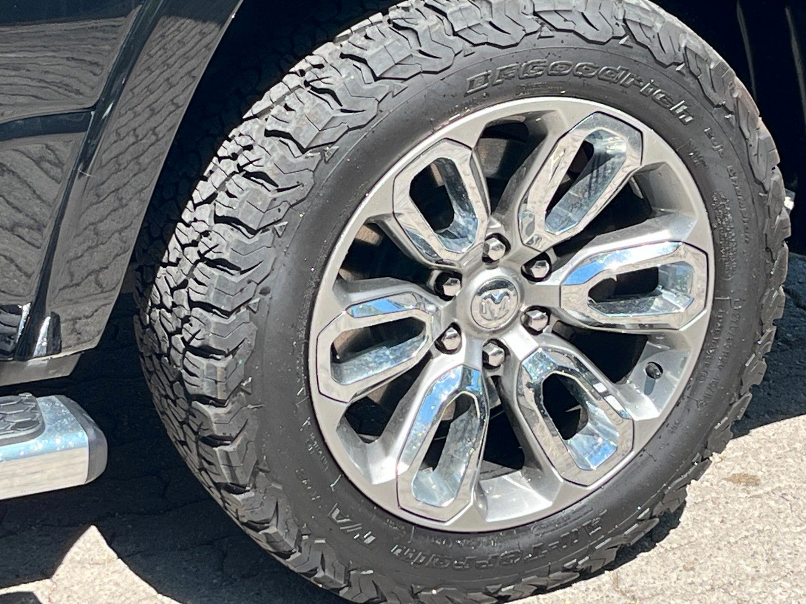 Fahrzeugabbildung Dodge RAM 1500 Laramie Sport *LPG*AHK*Navi*