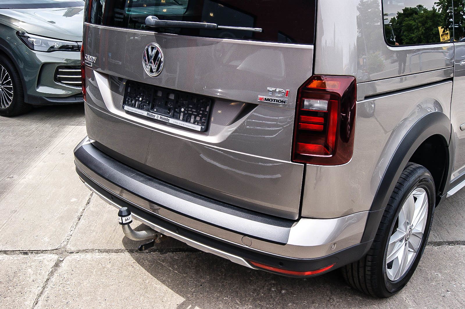 Fahrzeugabbildung Volkswagen Caddy 2.0 TDI 4MOTION Alltrack Bi-XENON PLA Allt