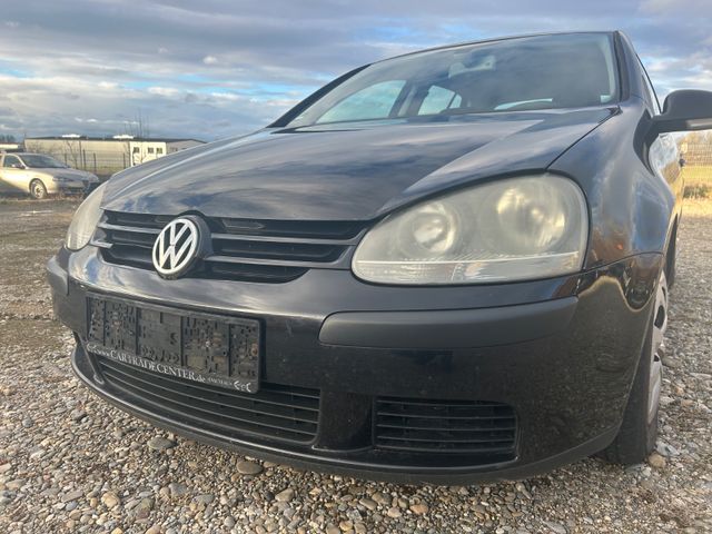 Volkswagen Golf 1.6 FSI Trendline