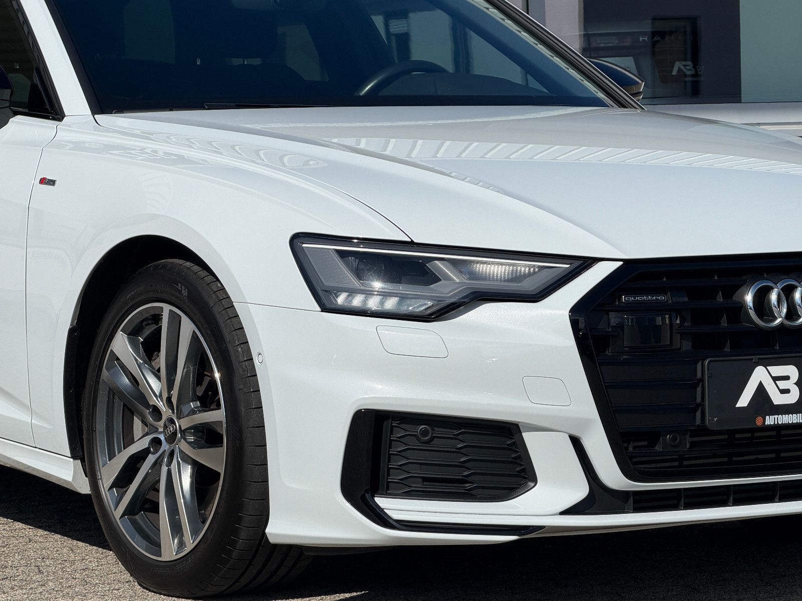 Fahrzeugabbildung Audi A6 Avant 55 TFSI quattro/SPORT/S-LINE/