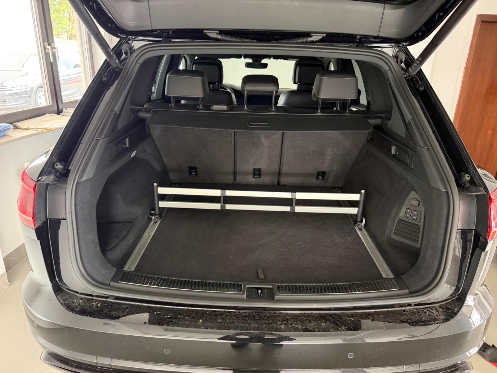Volkswagen Touareg 3.0 TSI R-Line 4Motion Digital 360° LED