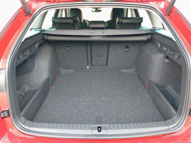 Octavia Combi 1.5TSI mHEV110kW Selection 360°KAM