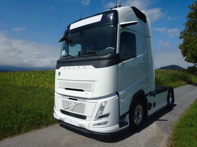 Volvo FH 500 AERO (white) + Turbocompound und Retarder