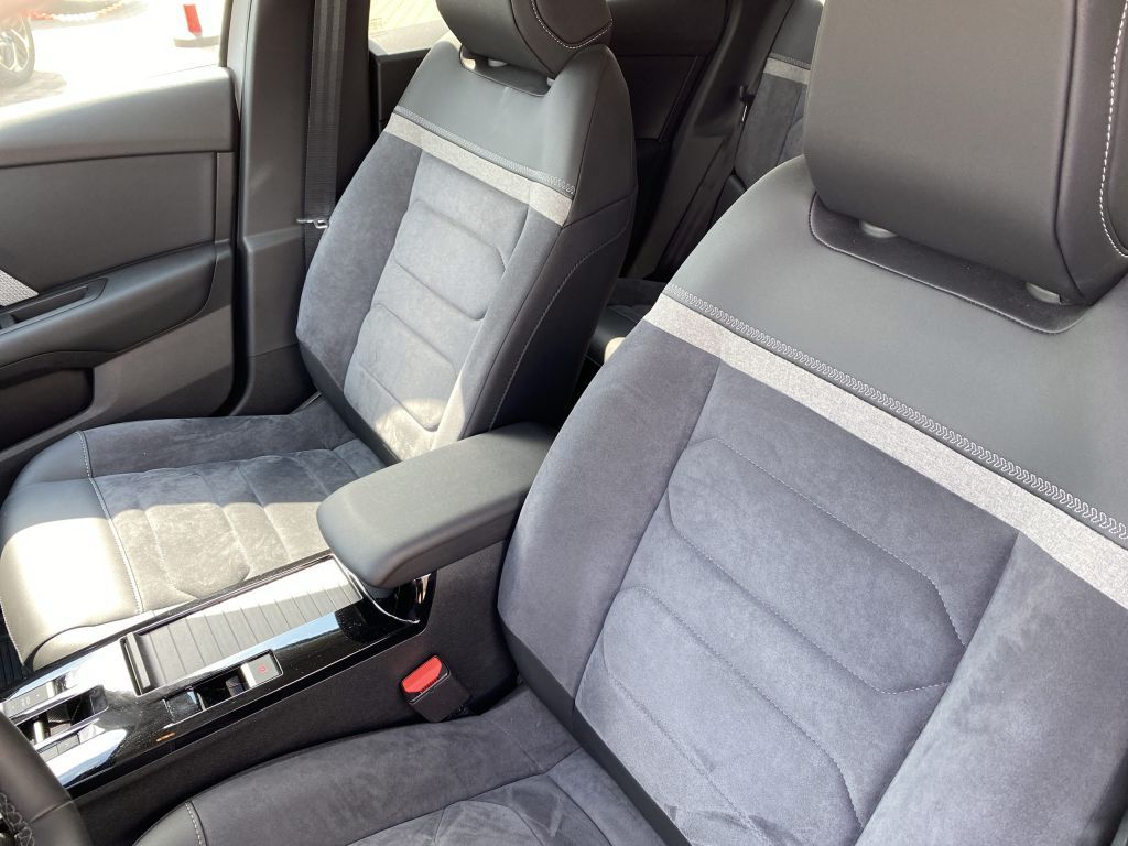 Fahrzeugabbildung Citroën C4 PT 130 S&S *Automatik* MAX *beh. Lenkr*HeadUp