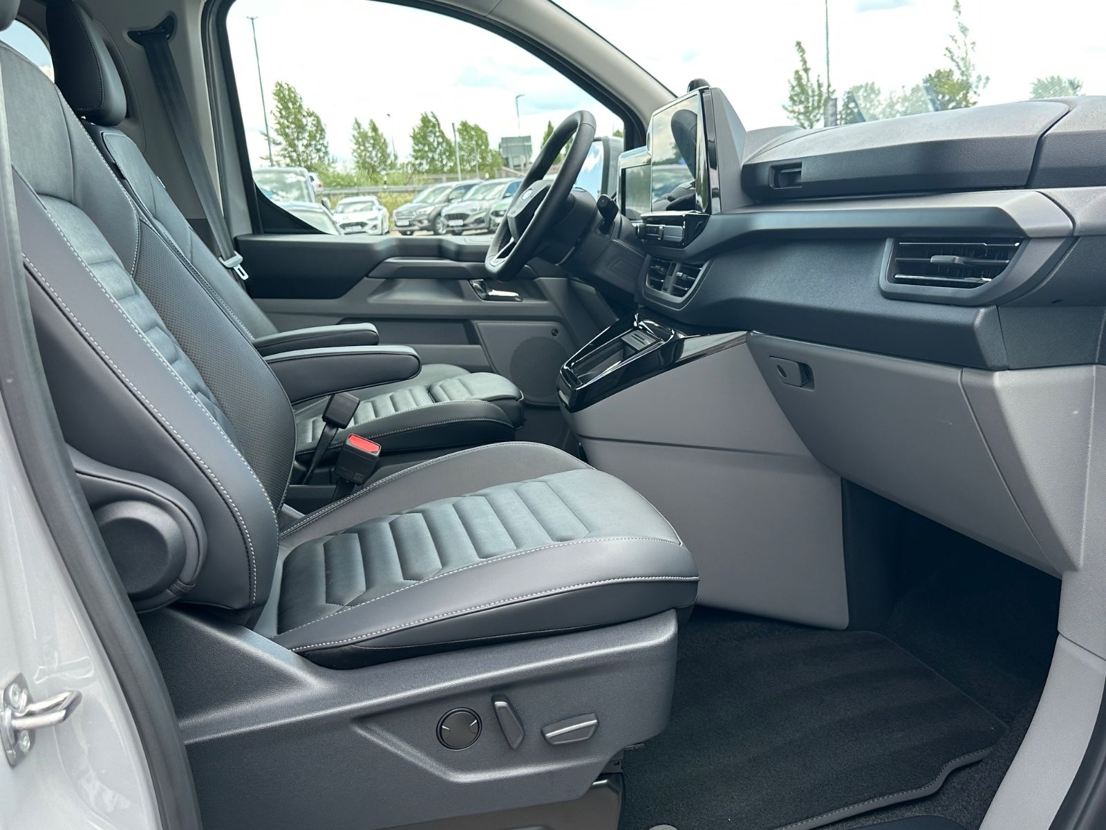 Ford Tourneo Custom - Bild 30