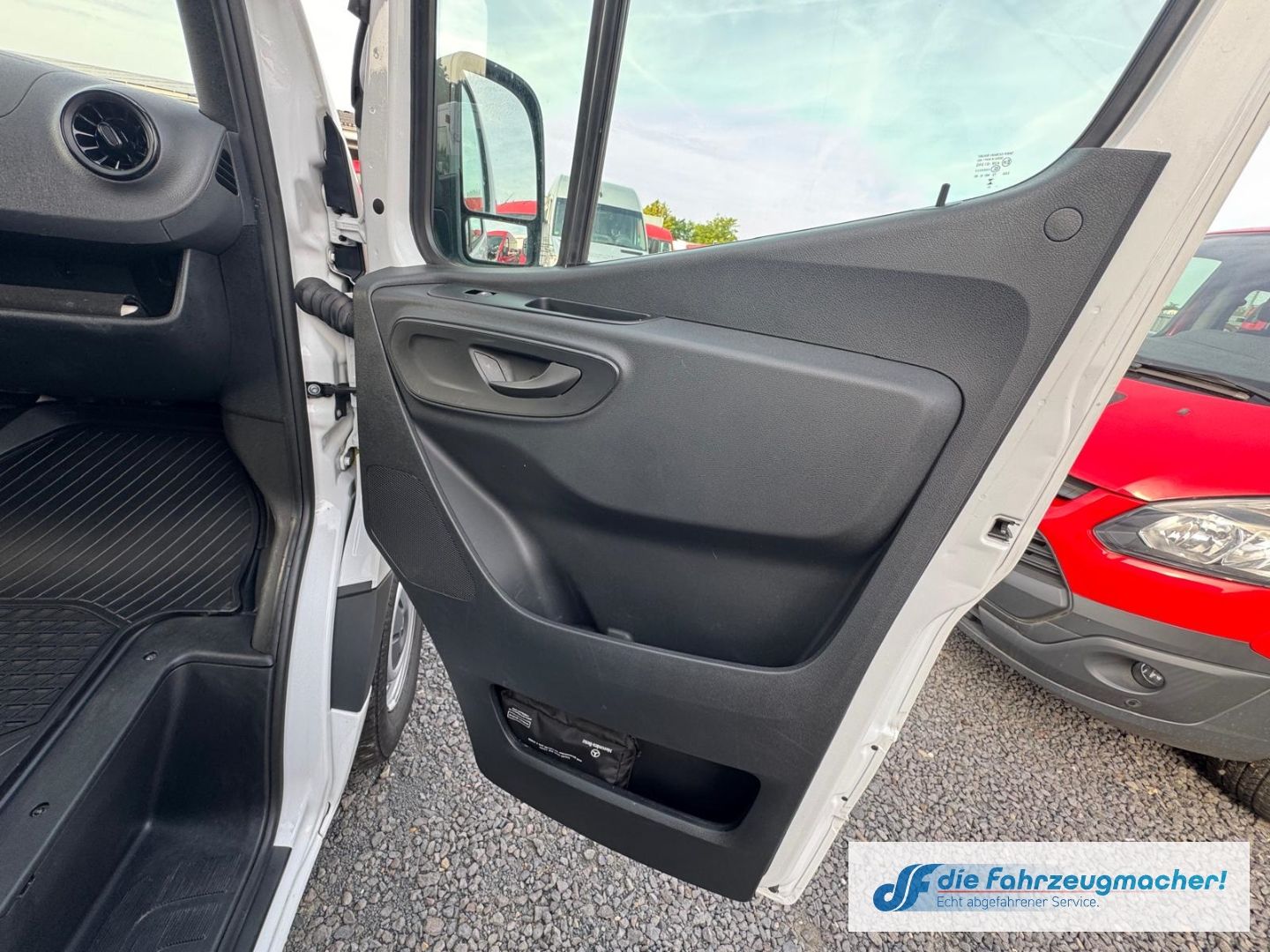Fahrzeugabbildung Mercedes-Benz Sprinter Kasten MAXI 315CDI L4 Navi Kamer CarPla