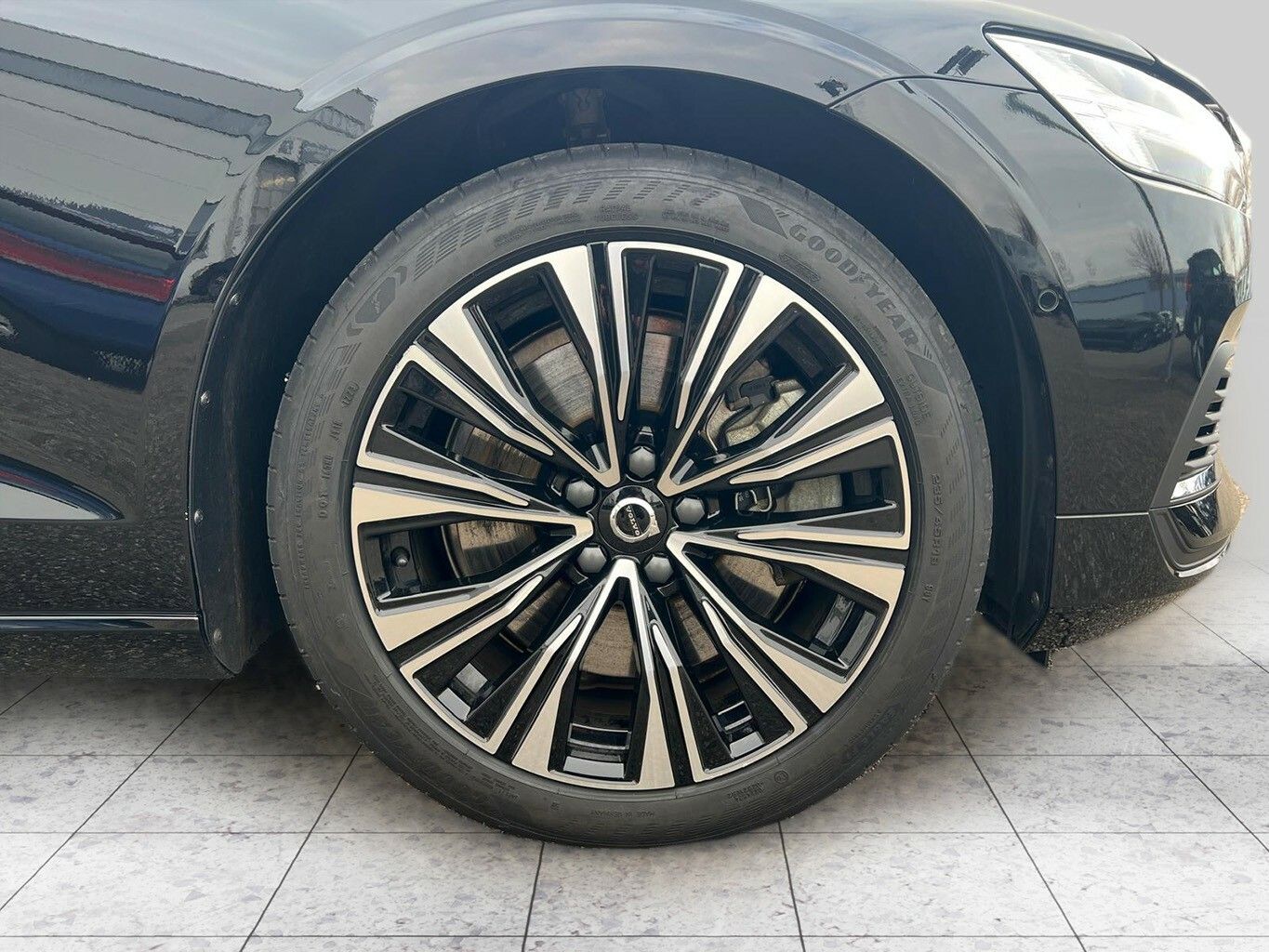 Volvo V60 Plus Bright Recharge Plug-In Hybrid AWD foto 14