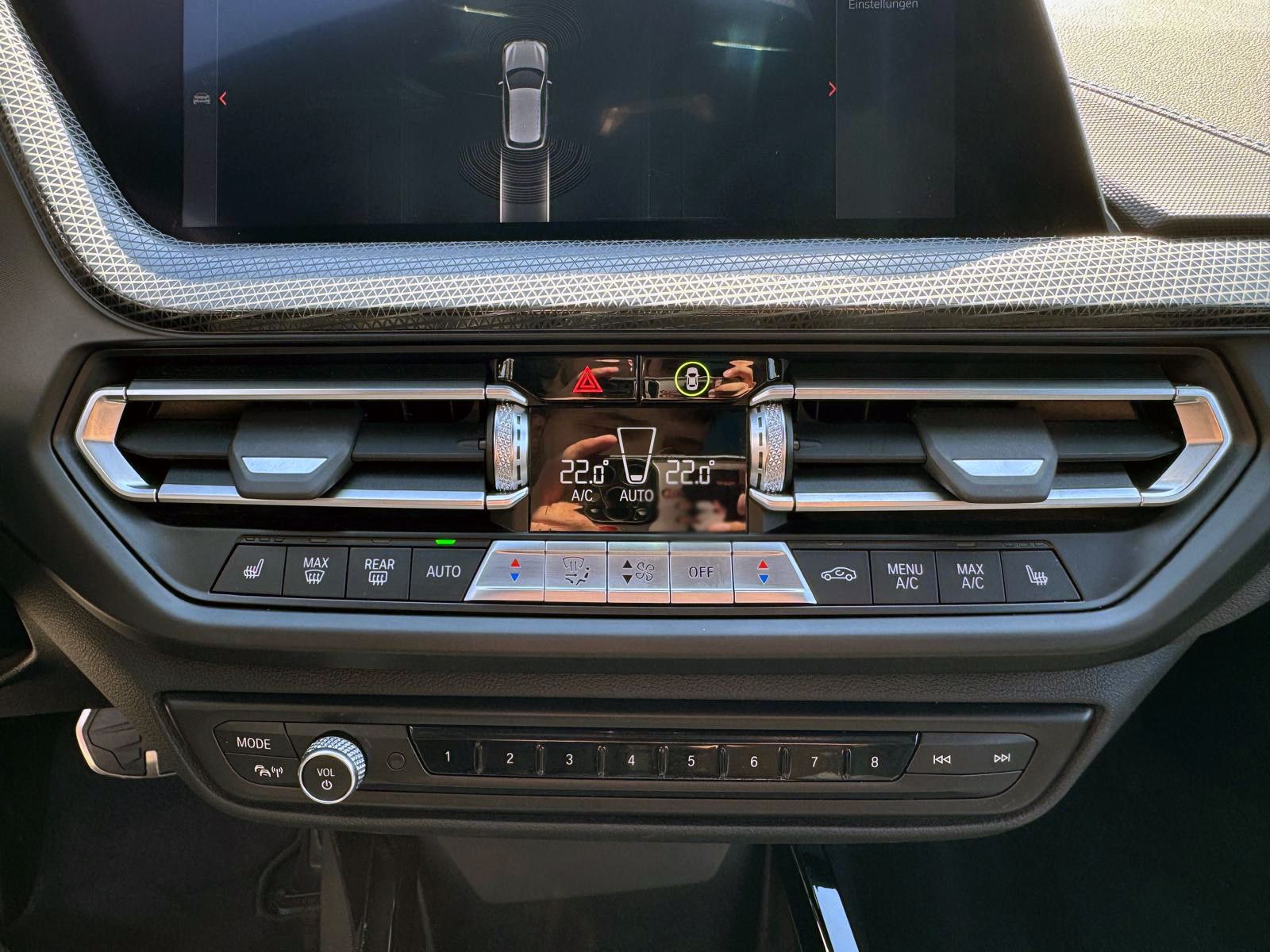 Fahrzeugabbildung BMW 118i M-Sport Steptr. LED HUD PANO PDC CarPlay BT