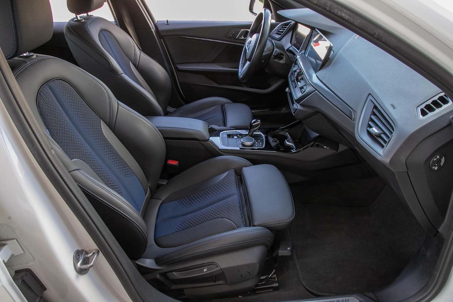 BMW 118i M Sportpaket Navi LED PDC Sitzhzg foto 4