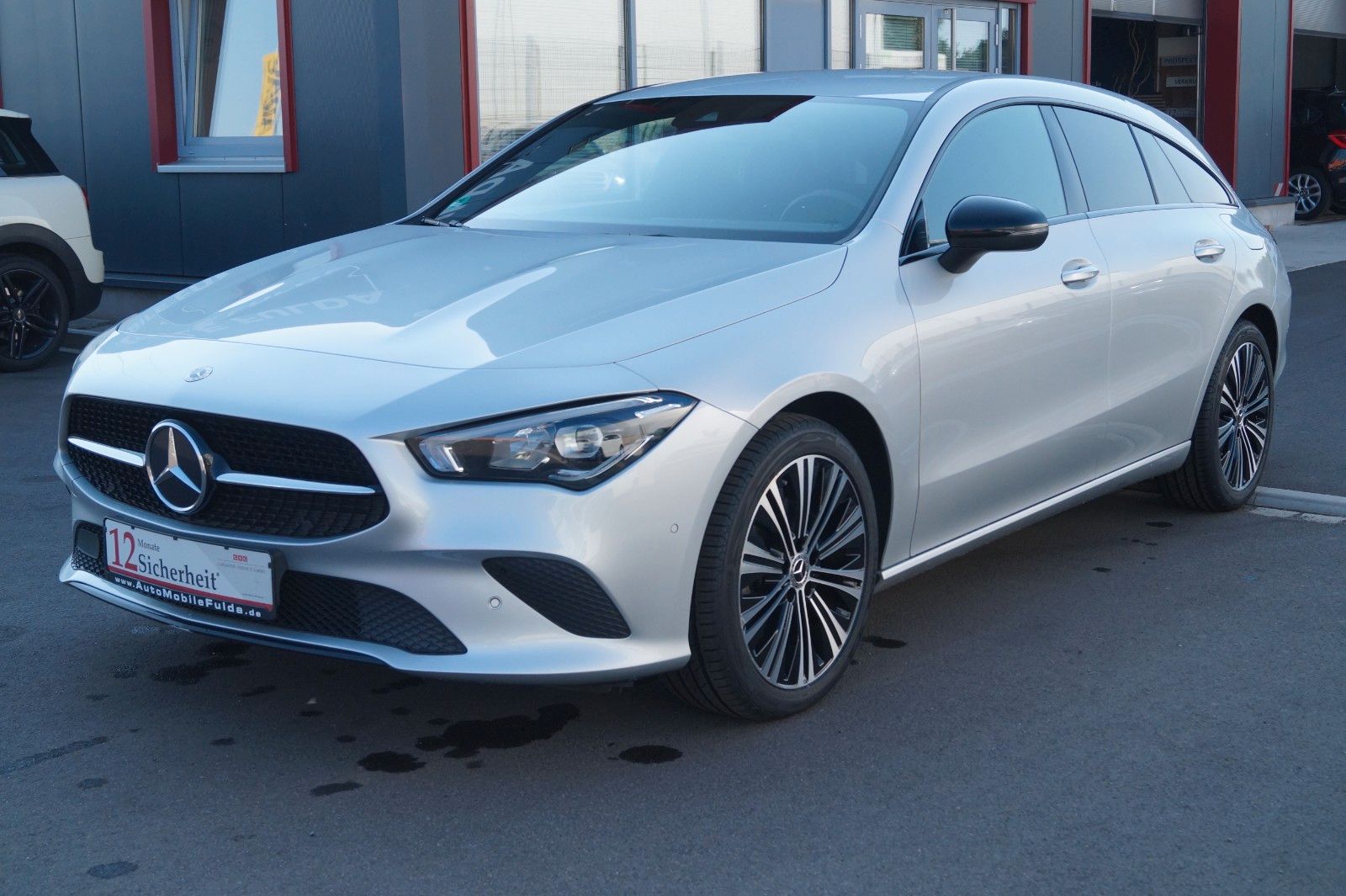Fahrzeugabbildung Mercedes-Benz CLA Shooting Brake CLA 200 d