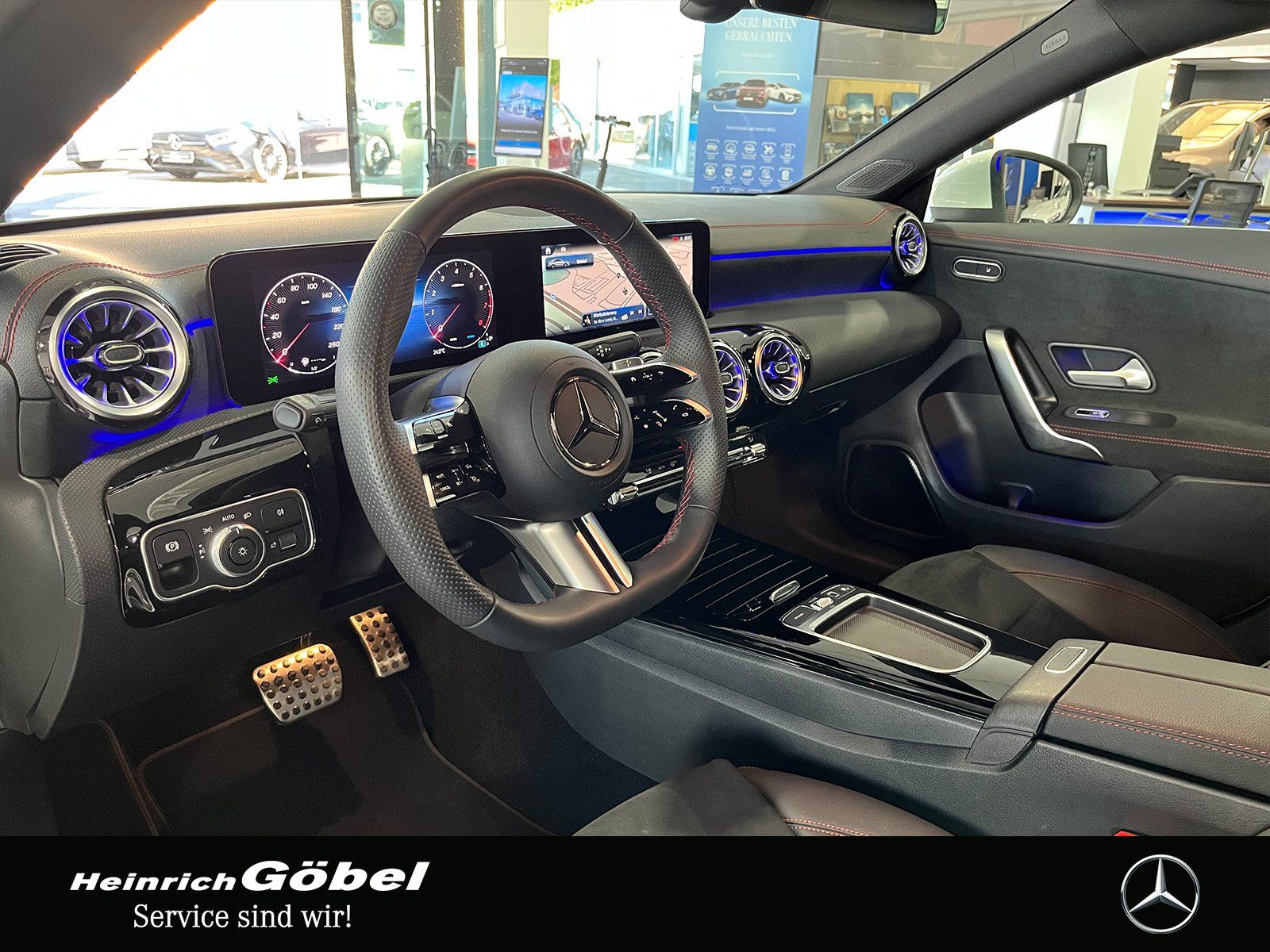 Fahrzeugabbildung Mercedes-Benz CLA 200 AMG+LED+AMBIENTE+KAMERA+TOTWINKEL+WINTER