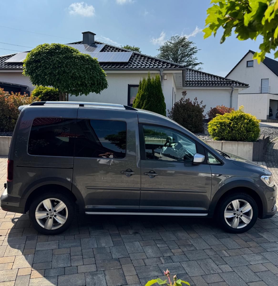 Volkswagen Caddy Alltrack 7-DSG AHK Finanzierung möglich