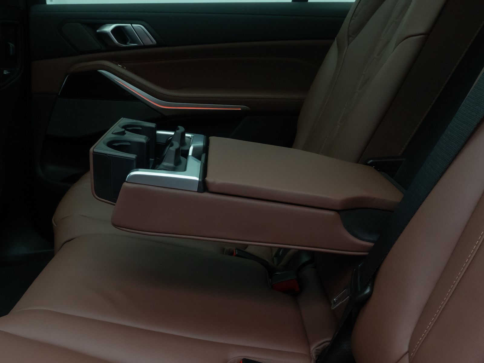 Fahrzeugabbildung BMW X7 xD40d M Sport 360&deg; SkyLounge H/K Individual