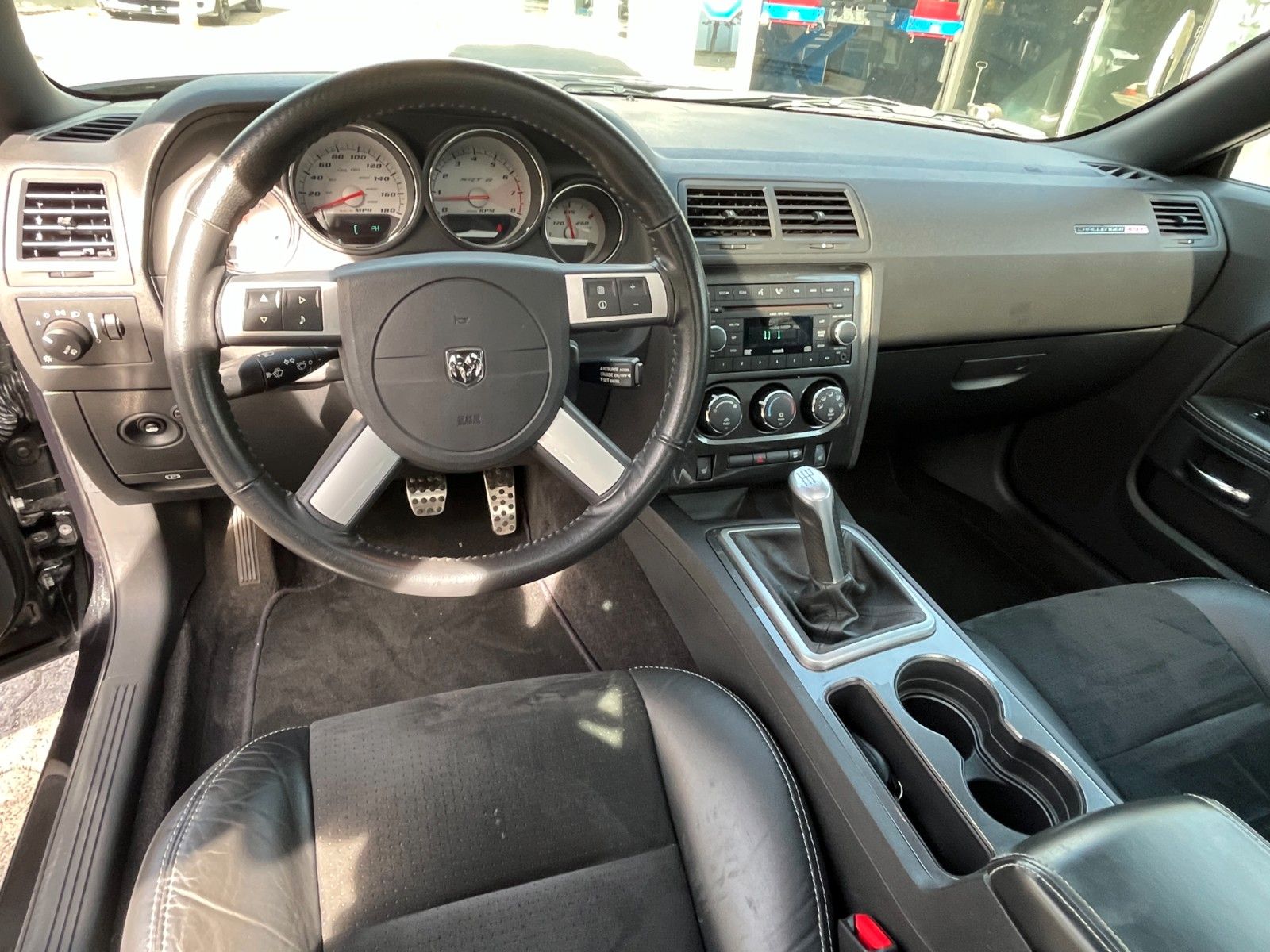Fahrzeugabbildung Dodge Challenger SRT8 V8 Hemi 6.1