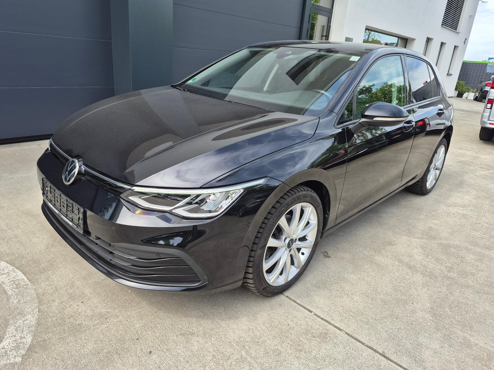 Volkswagen Golf VIII Lim. Life 2.0 TDI+LED+NAVI