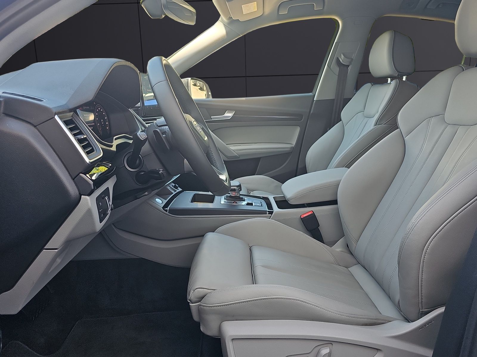 Fahrzeugabbildung Audi Q5 Sportback S line 40 TDI quattro, LUFT MATRIX