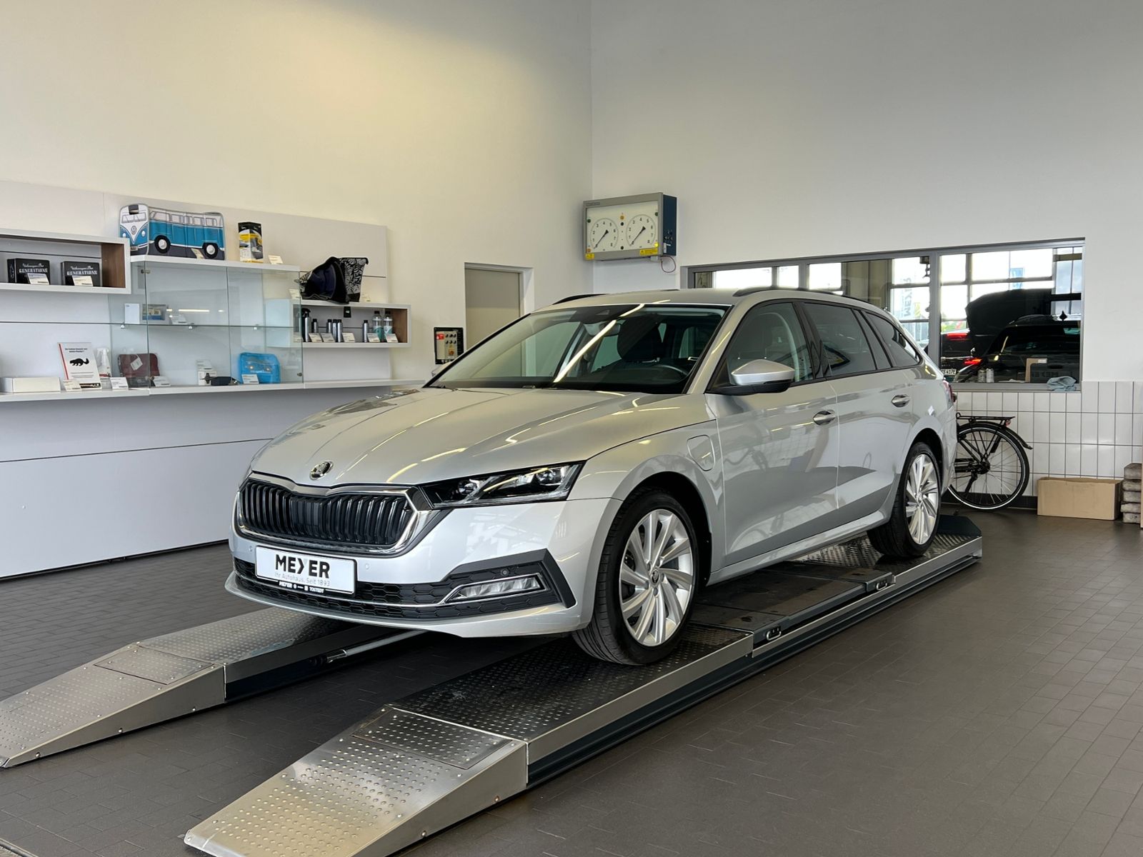 Fahrzeugabbildung SKODA Octavia Combi 1.4 TSI iV Style*Garantie, Matrix-