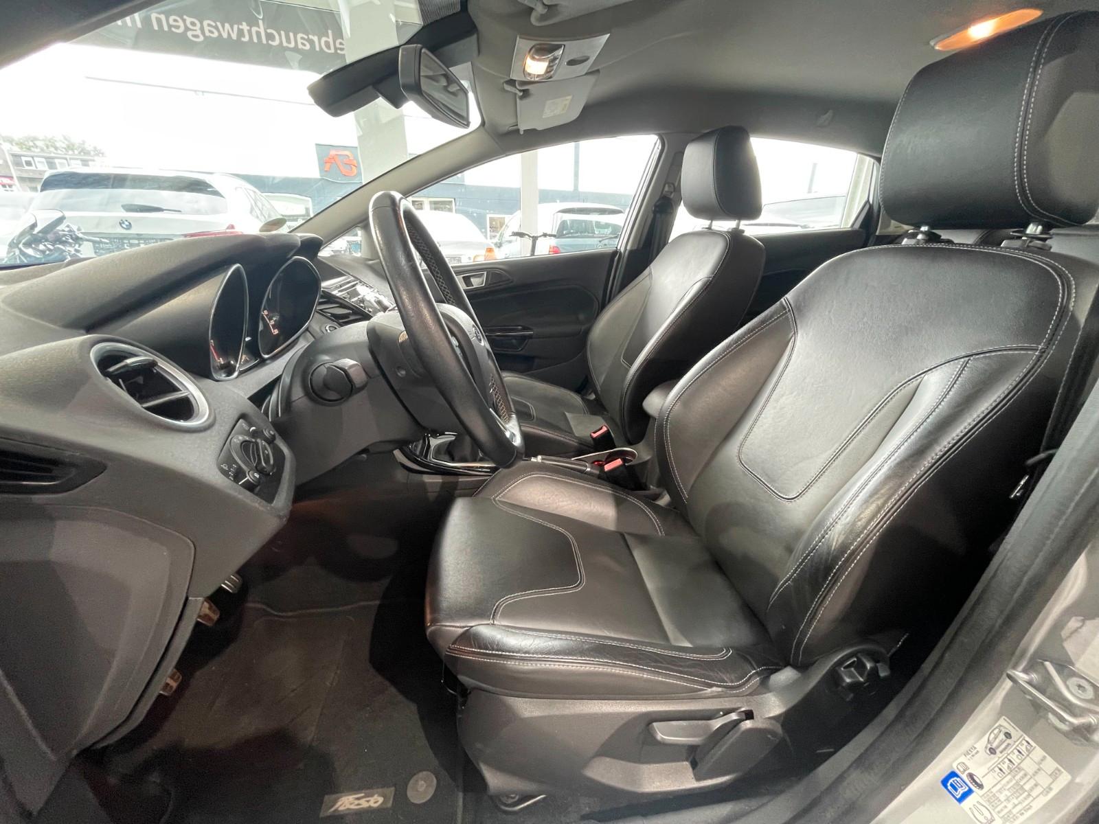 Ford Fiesta Titanium SHZ/8-Fach/Keyless-Go/HU+TÜV NEU
