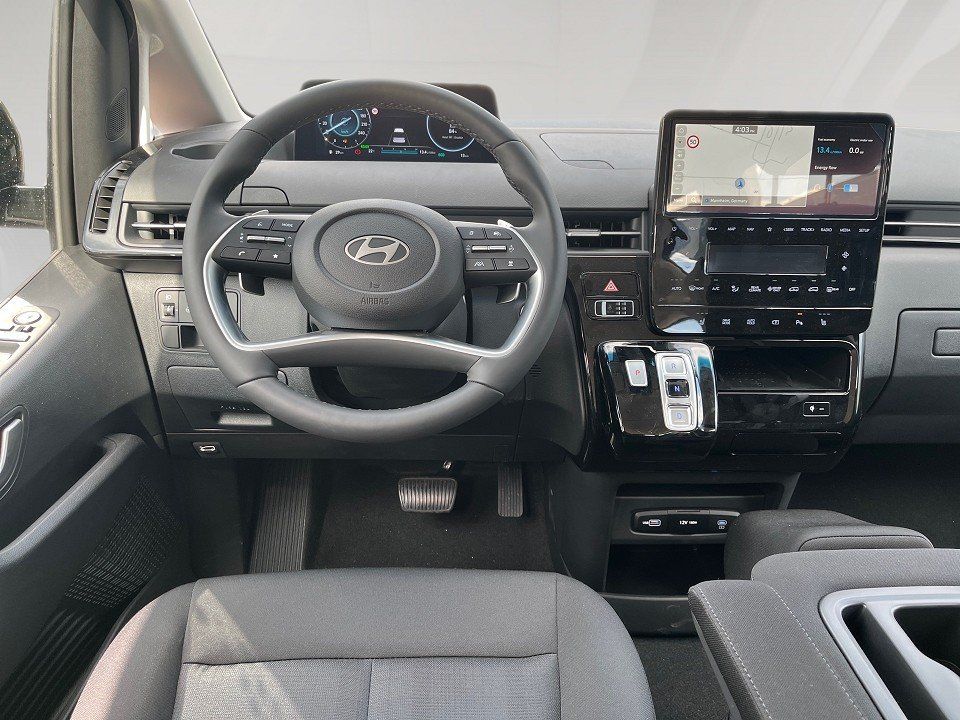 Fahrzeugabbildung Hyundai STARIA Hybrid 9-Sitzer TREND 18 Easy-Access-Pake