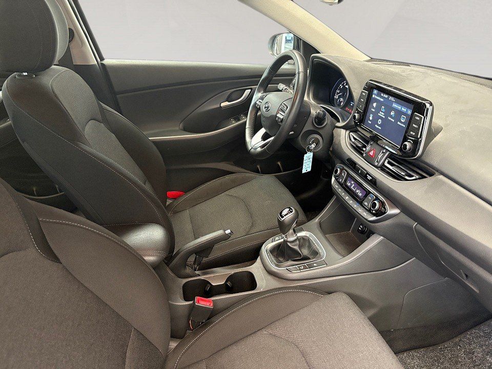 Fahrzeugabbildung Hyundai i30 1.5T 160PS 48V Edition 30