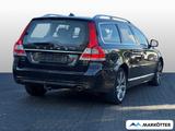 Volvo V70 D4 AWD Summum/Navi/PDC/SHZ/ - Volvo V70 Summum mit Diesel-Antrieb