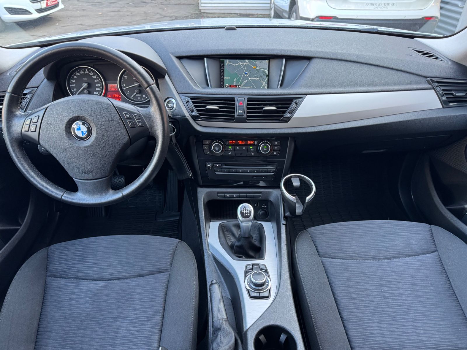 X1 18 i sDrive *Sitzheizung*Temp.*83tkm.*Xenon*