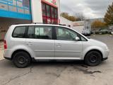 Volkswagen Touran Trendline 1.6 FSI Klima SHZ Tempomat TÜV - gebrauchte VW Touran aus dem Jahr 2005
