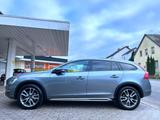 Volvo V60 Cross Country Summum Aut. Navi Leder Xenon - gebrauchte Volvo V60 Cross Country aus dem Jahr 2016