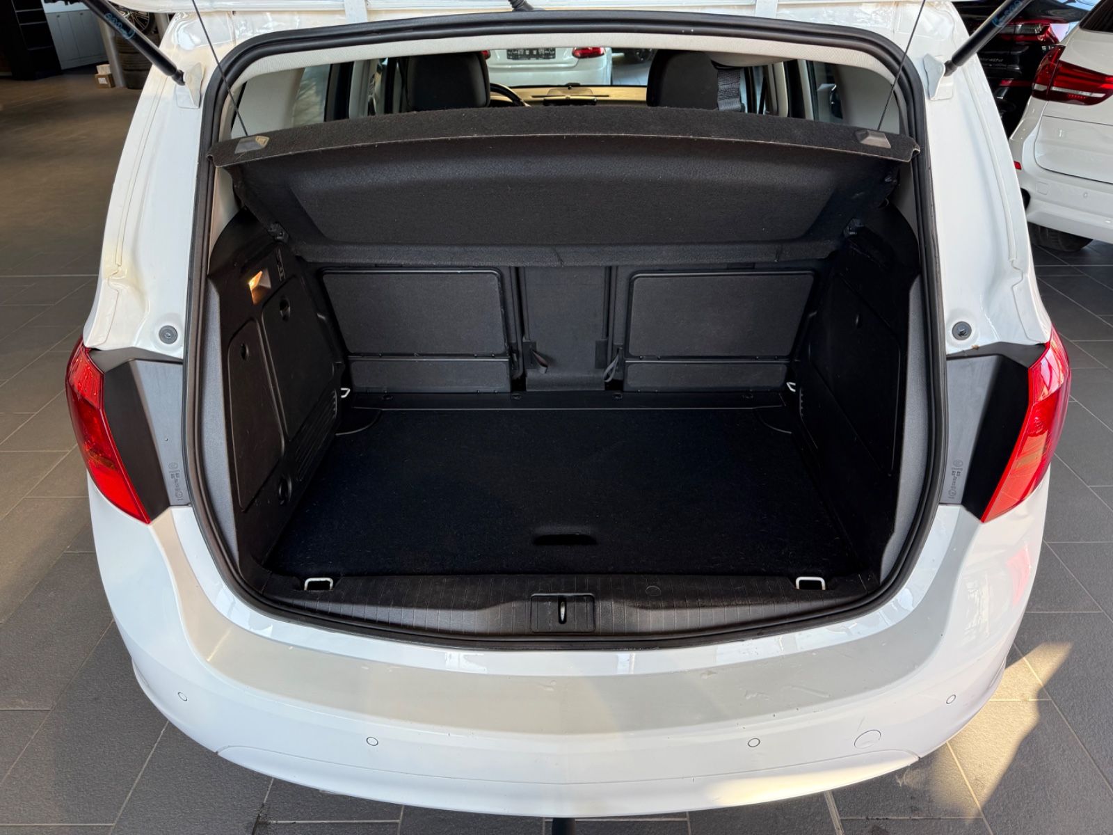 Fahrzeugabbildung Opel Meriva B Style 1.4 T *SHZ*LHZ*PDC*AHK*