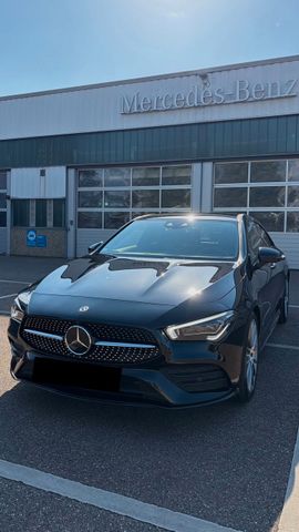 MERCEDES-BENZ CLA 250 Coupé AMG Line Pano 360° Kam. unfallfrei