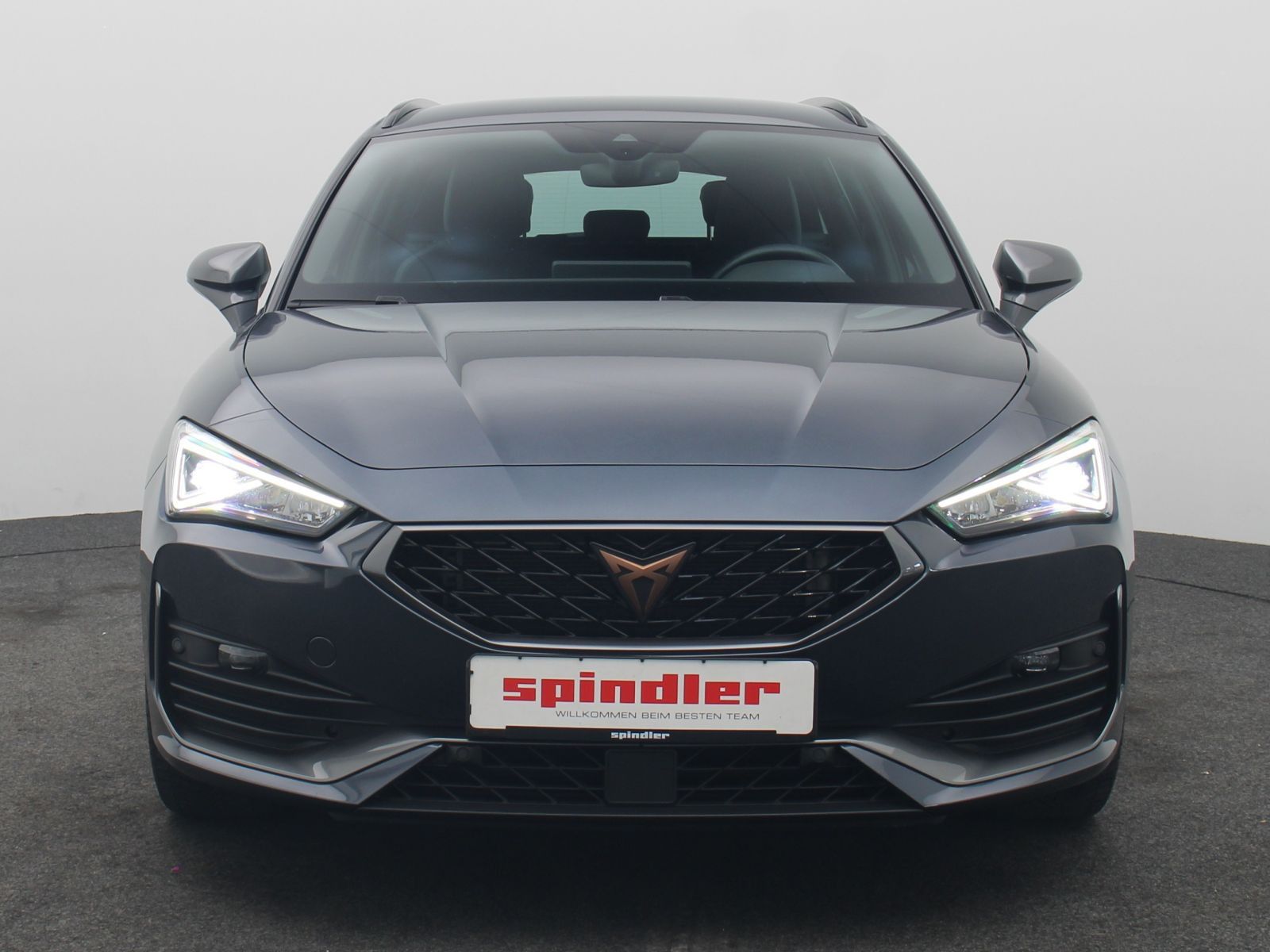 Cupra Leon ST 2.0 TSI DSG Navi FullLink LED RFK foto 3