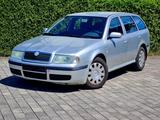 Skoda Octavia Kombi 1.9 TDI mit Tüv - Skoda Octavia aus 2004 mit Diesel-Antrieb