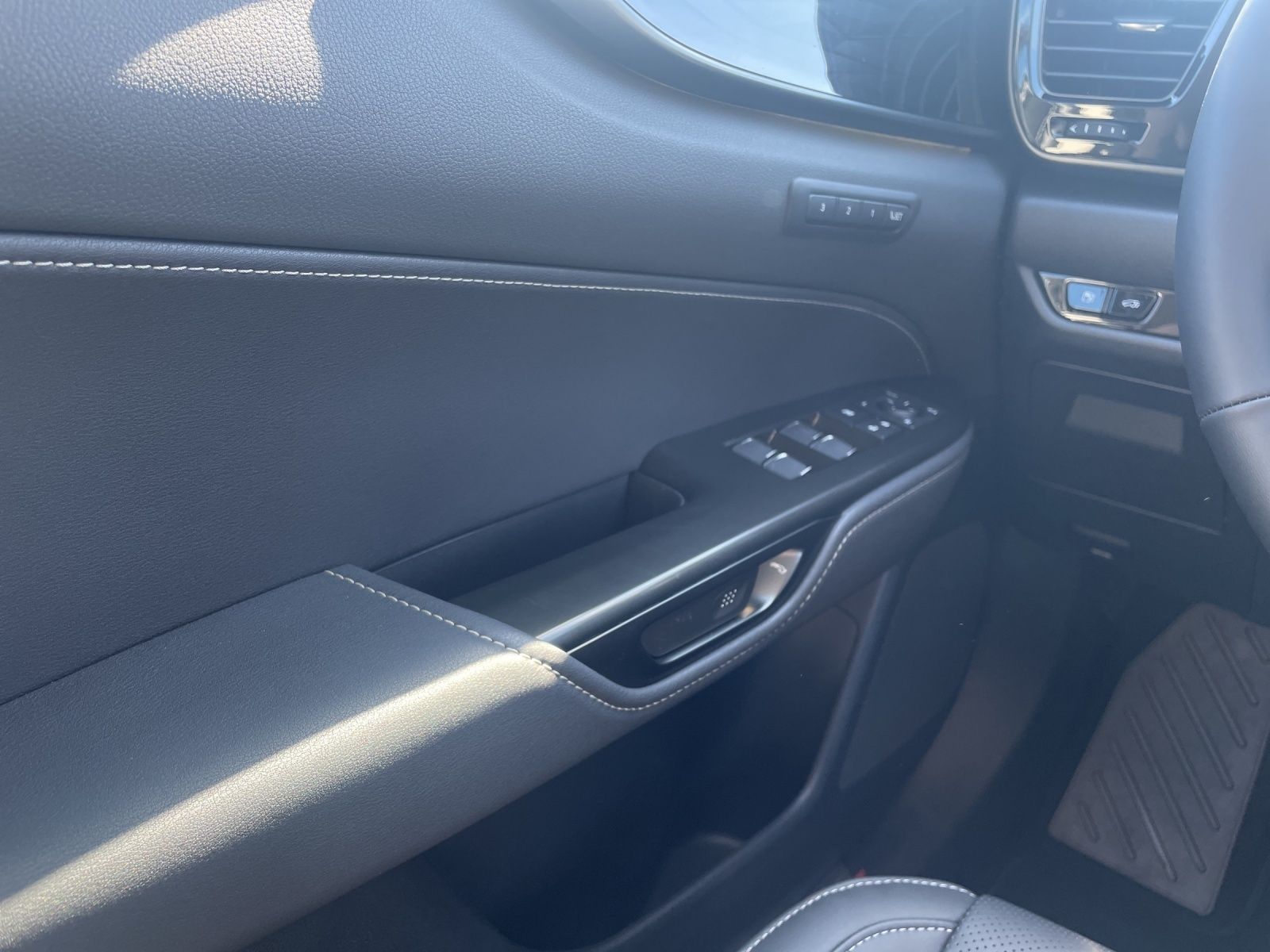 Lexus NX 450h - Bild 12