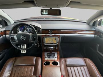 Volkswagen Phaeton - 5