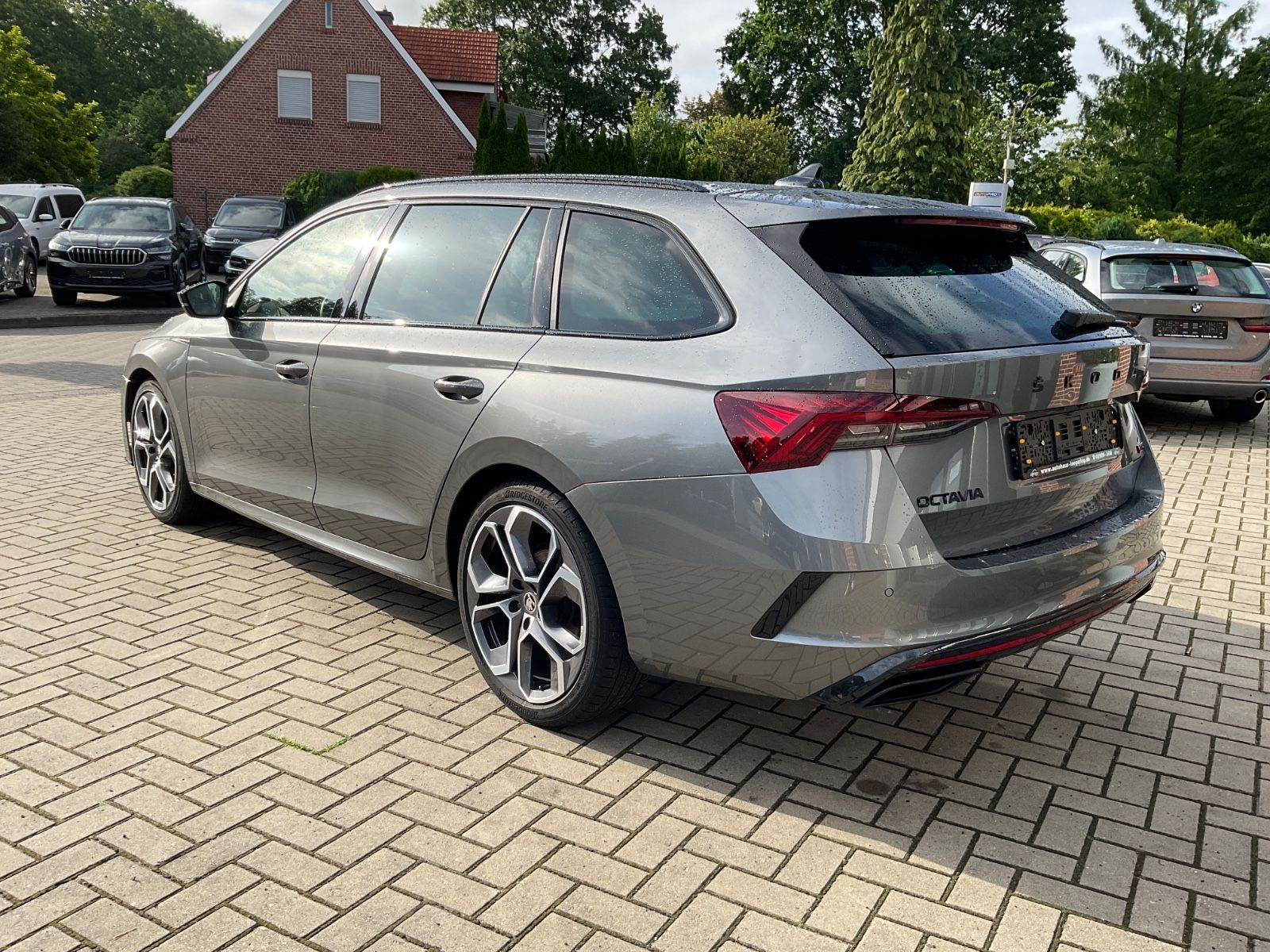 Fahrzeugabbildung SKODA Octavia Combi RS 2.0 TDI DSG,Kamera,Panorama