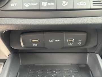 Hyundai i10 1.0 AUTOMATIK TREND + NAVIGATION+KOMFORT UVM