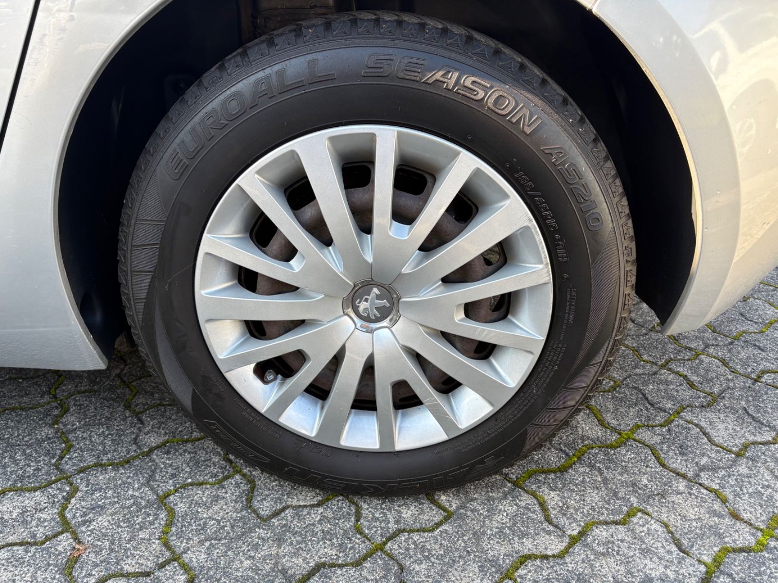 Fahrzeugabbildung Peugeot 308 Access