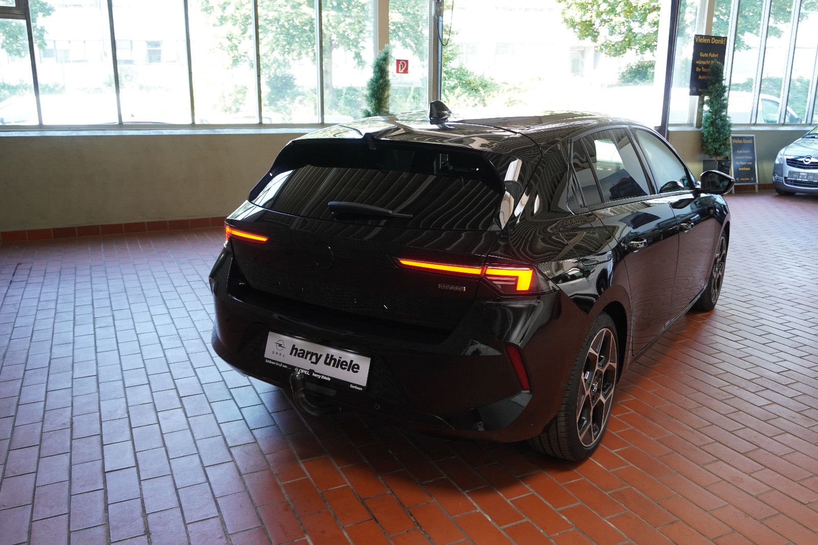 Opel Astra L Lim. 5-trg. Ultimate Paket Plug-in-Hybri imagem 3