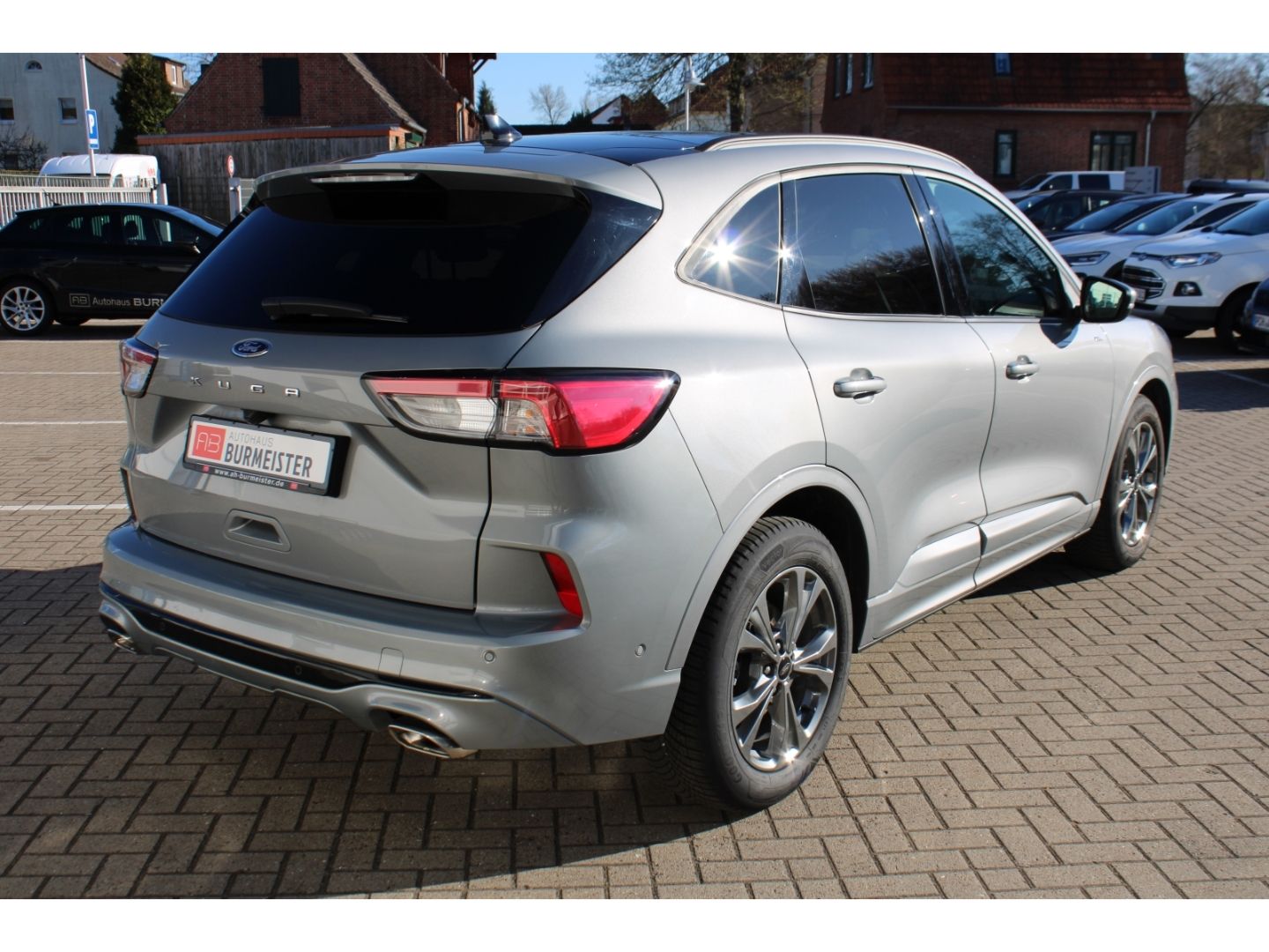 Fahrzeugabbildung Ford Kuga ST-Line X LED AHK Navi GJR Pano  RFK VZE TW